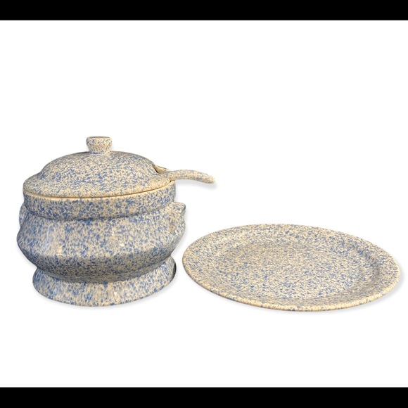 Treasure Craft Spongeware Soup tureen crock with ladle - Picture 4 of 11